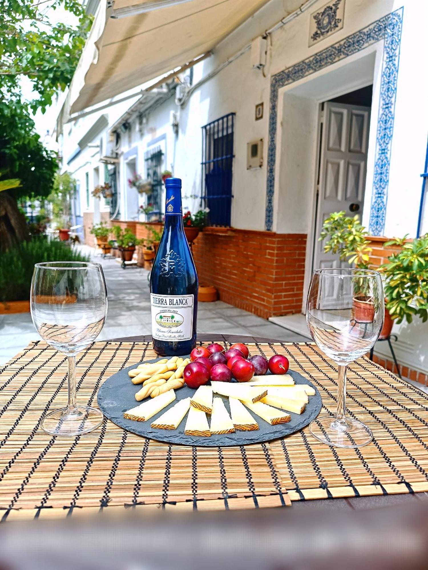 Tipico Y Pintoresco Patio De Vecinos, Con Encanto إشبيلية المظهر الخارجي الصورة